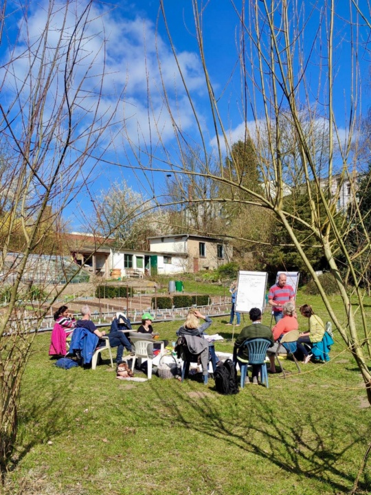 Teamgespräch im Kulturgarten Schwerin